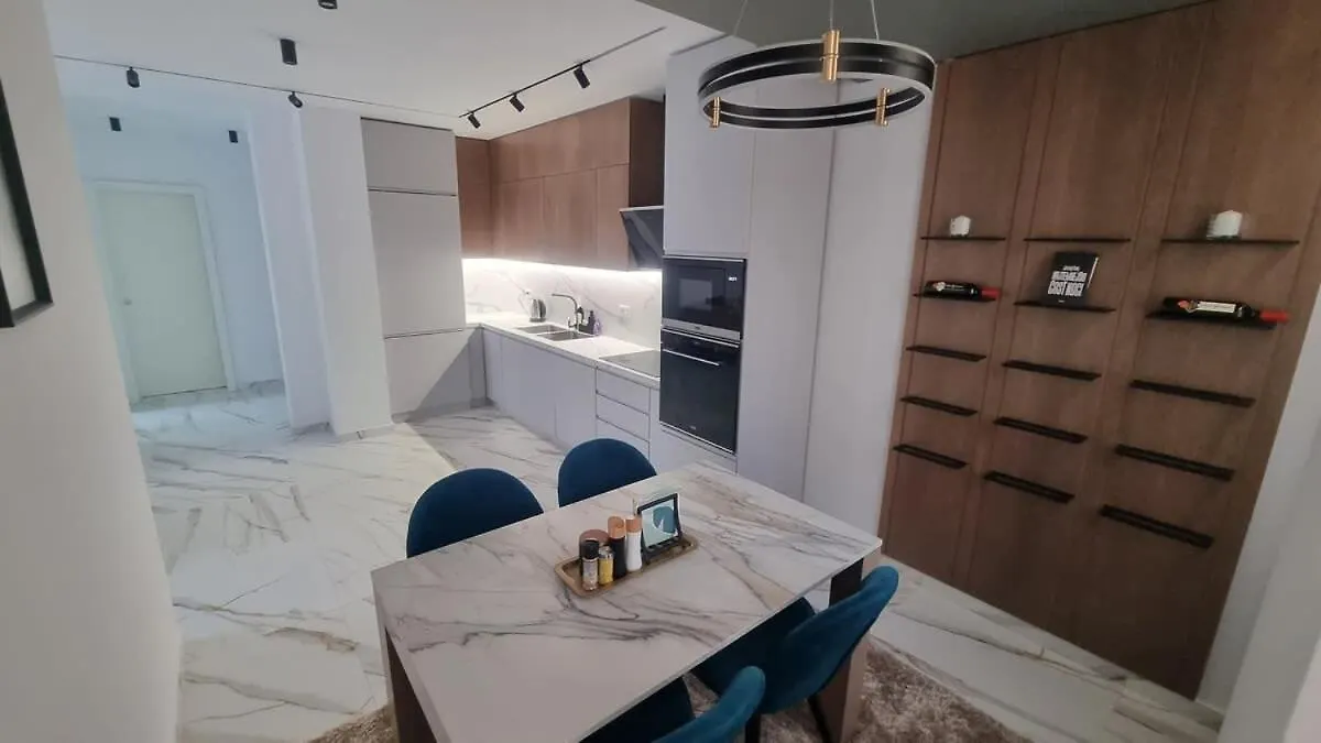 Velvet Vista Luxury Apartment 1057 Golem
